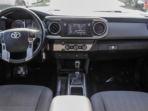 Used 2019 Toyota Tacoma SR5 image 12