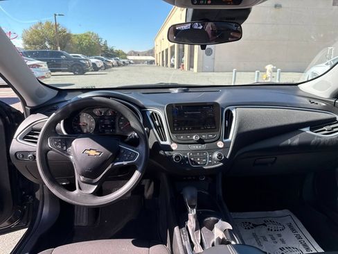 Used 2023 Chevrolet Malibu LT FWD image 20
