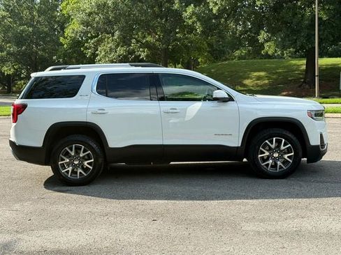Used 2023 GMC Acadia SLE w/ Driver Convenience Package FWD image 10