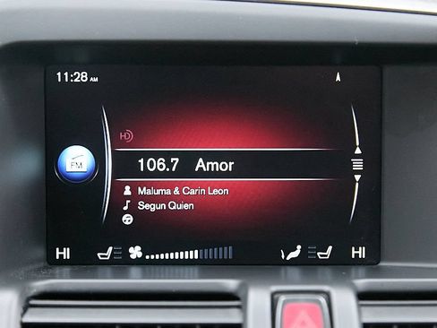 Used 2015 Volvo XC60 T6 w/ Proximity Package AWD/4WD image 31