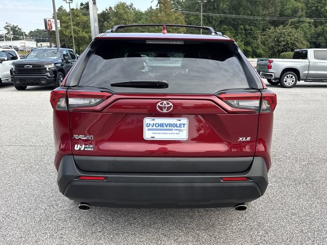 Used 2025 Toyota RAV4 XLE w/ Convenience Package FWD image 4