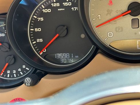 Used 2016 Porsche Cayenne S image 29