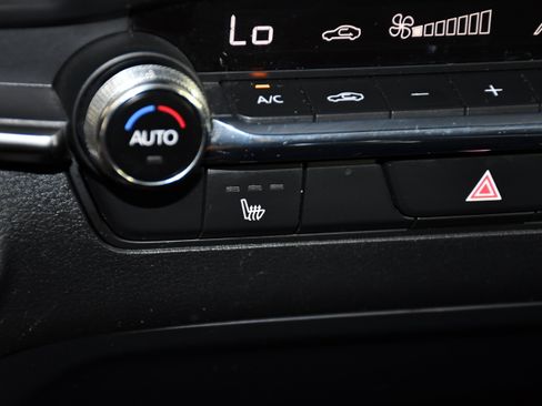 Used 2024 MAZDA MAZDA3 s FWD image 30