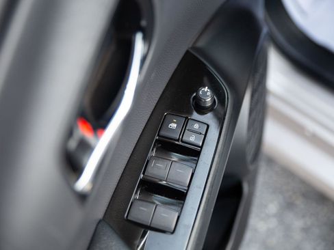 Used 2020 Toyota Prius Prime Limited image 19