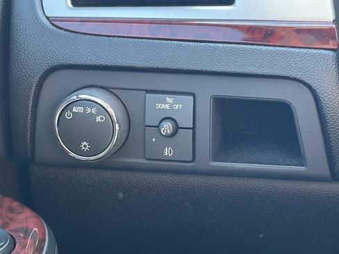 Used 2013 Cadillac Escalade Luxury image 32