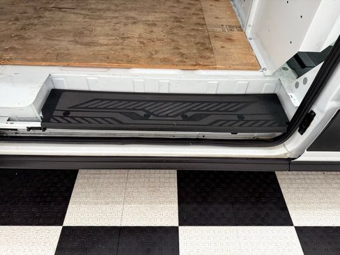 Used 2024 Ford Transit 250 Low Roof RWD image 17