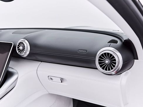 Used 2026 Mercedes-Benz Maybach SL 680 image 58
