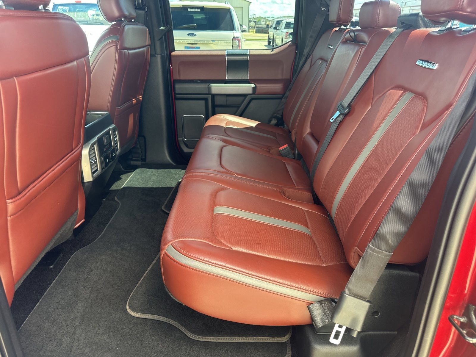 Used 2018 Ford F150 Platinum w/ Equipment Group 701A Luxury AWD/4WD image 23