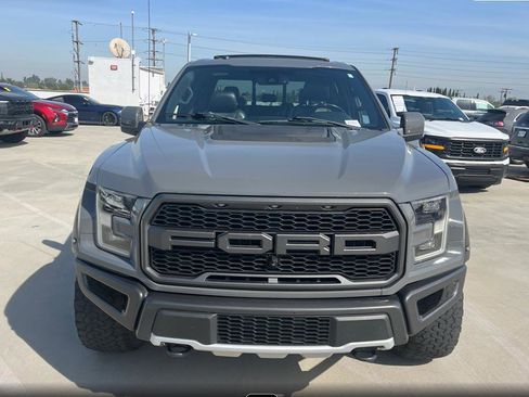Used 2018 Ford F150 Raptor w/ Equipment Group 802A Luxury image 6