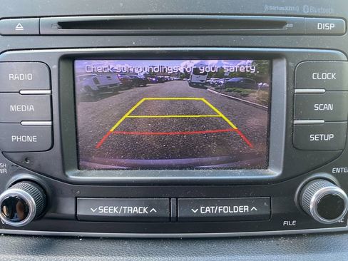 Used 2019 Kia Sportage LX image 15