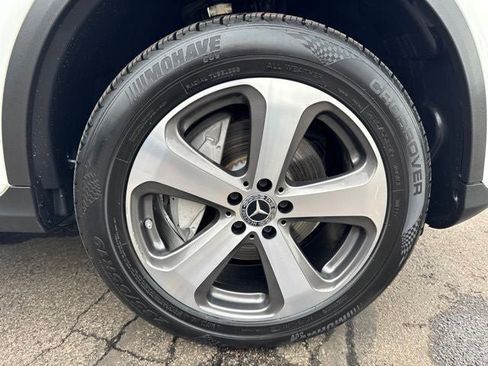 Used 2022 Mercedes-Benz GLC 300 4MATIC image 29