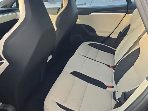 Used 2025 Tesla Model S Plaid image 3