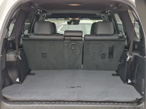 Used 2022 Lexus GX 460 Luxury w/ Off Road Package image 9