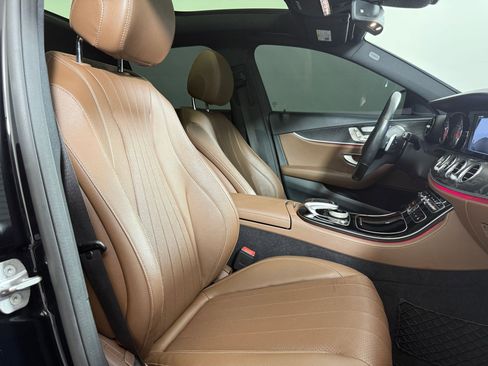 Used 2017 Mercedes-Benz E 300 4MATIC image 28