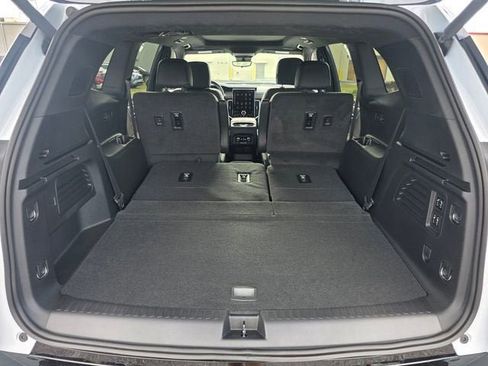 Used 2026 GMC Acadia Denali Ultimate FWD image 15