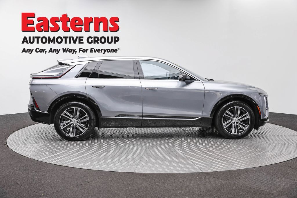 Used 2024 Cadillac Lyriq Luxury RWD image 4