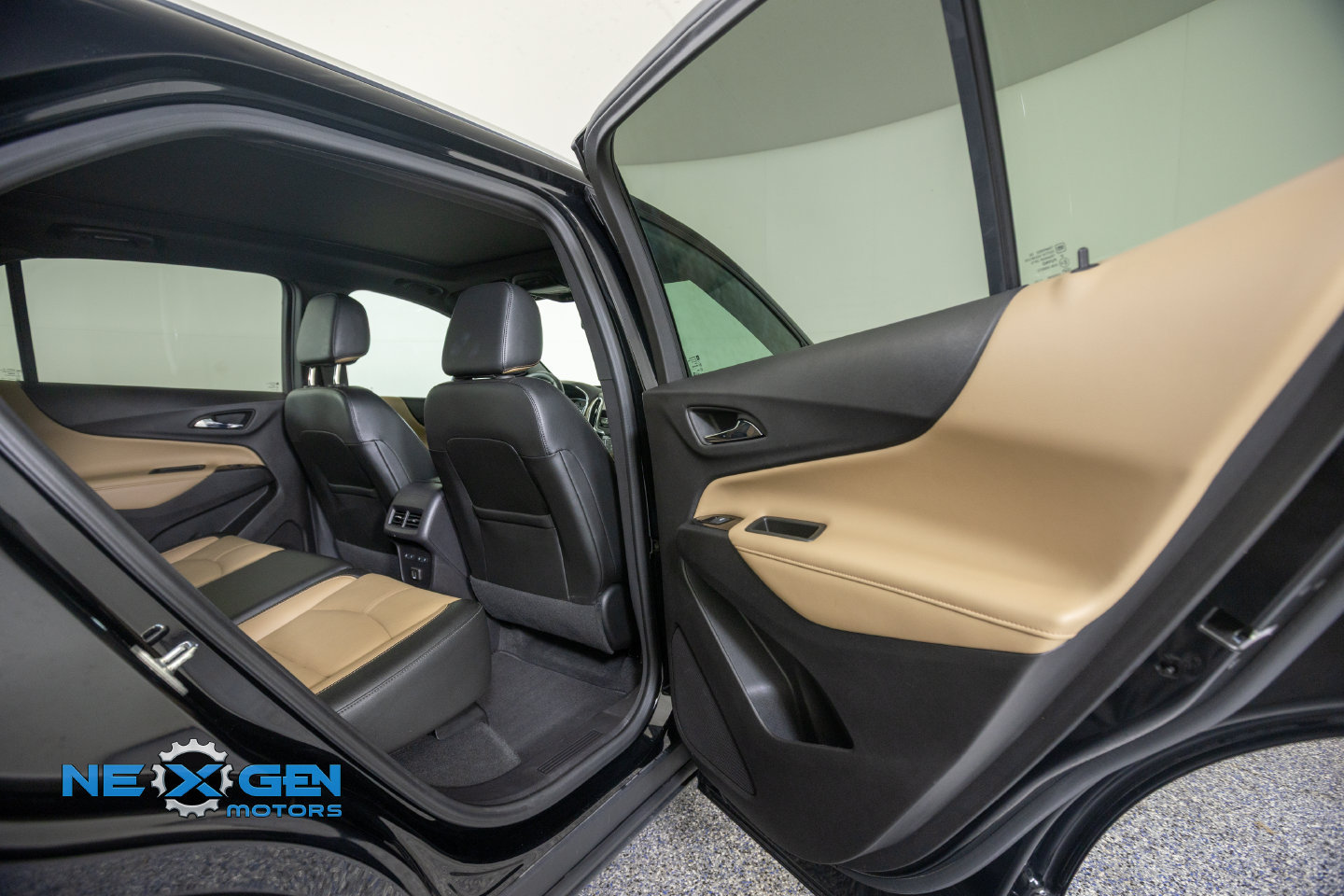 Used 2024 Chevrolet Equinox Premier AWD/4WD image 40