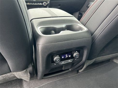 Certified 2024 Chevrolet Traverse RS image 22