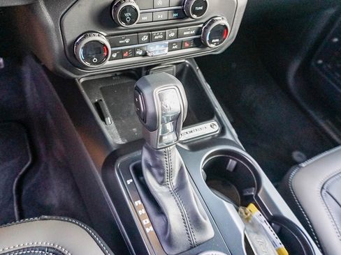 New 2025 Ford Bronco Outer Banks image 21