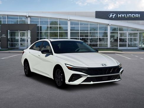 New 2026 Hyundai Elantra SEL Sport Premium image 11