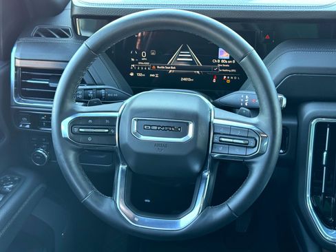 Used 2025 GMC Yukon Denali image 25