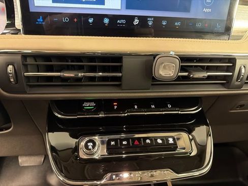 Used 2024 Lincoln Corsair AWD w/ Equipment Group 101A image 26