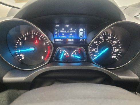 Used 2019 Ford Escape SE image 23