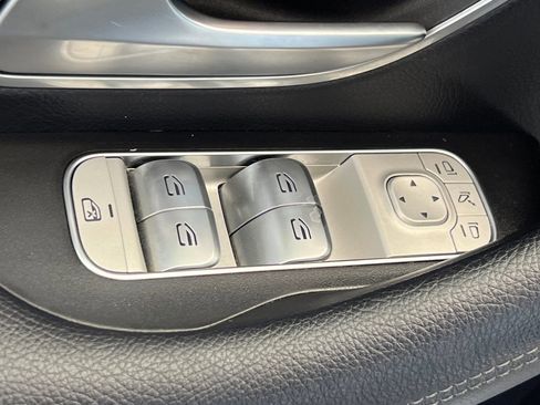 Used 2023 Mercedes-Benz GLS 450 4MATIC image 15