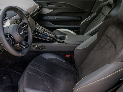 New 2025 Aston Martin V8 Vantage Coupe image 17