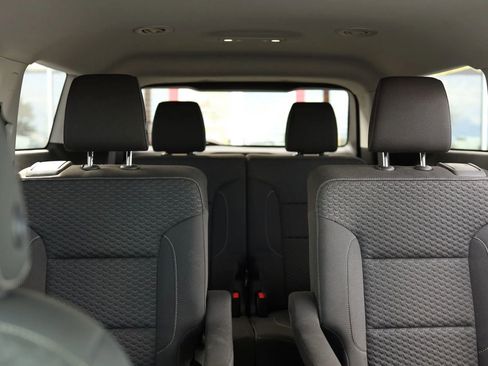 Used 2018 GMC Acadia SLE image 30