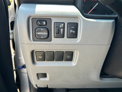 Used 2012 Toyota 4Runner SR5 AWD/4WD image 25