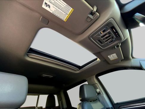 Used 2022 Chevrolet Silverado 1500 LTZ w/ LTZ Premium Texas Edition RWD image 10
