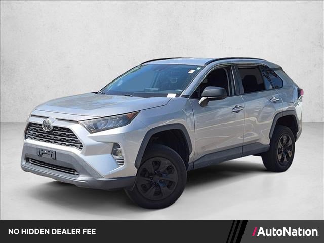Used 2020 Toyota RAV4 LE FWD image 1