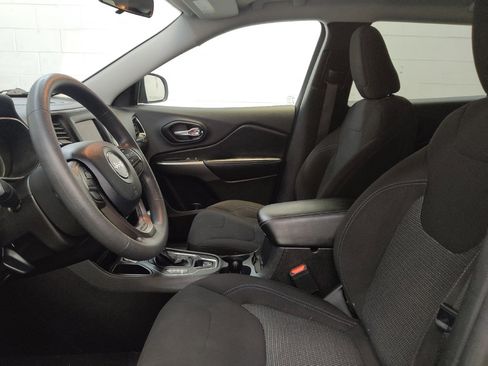 Used 2020 Jeep Cherokee Latitude image 17