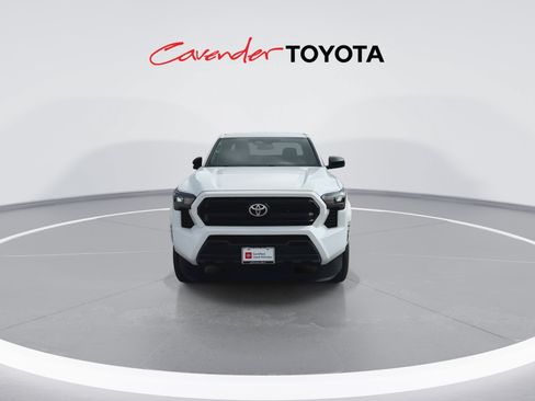 Certified 2025 Toyota Tacoma SR RWD image 3