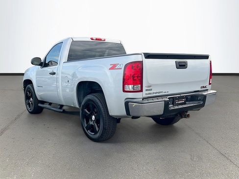 Used 2011 GMC Sierra 1500 SLE w/ SLE Preferred Package RWD image 5