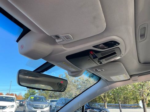 Used 2022 Subaru Legacy Limited image 28