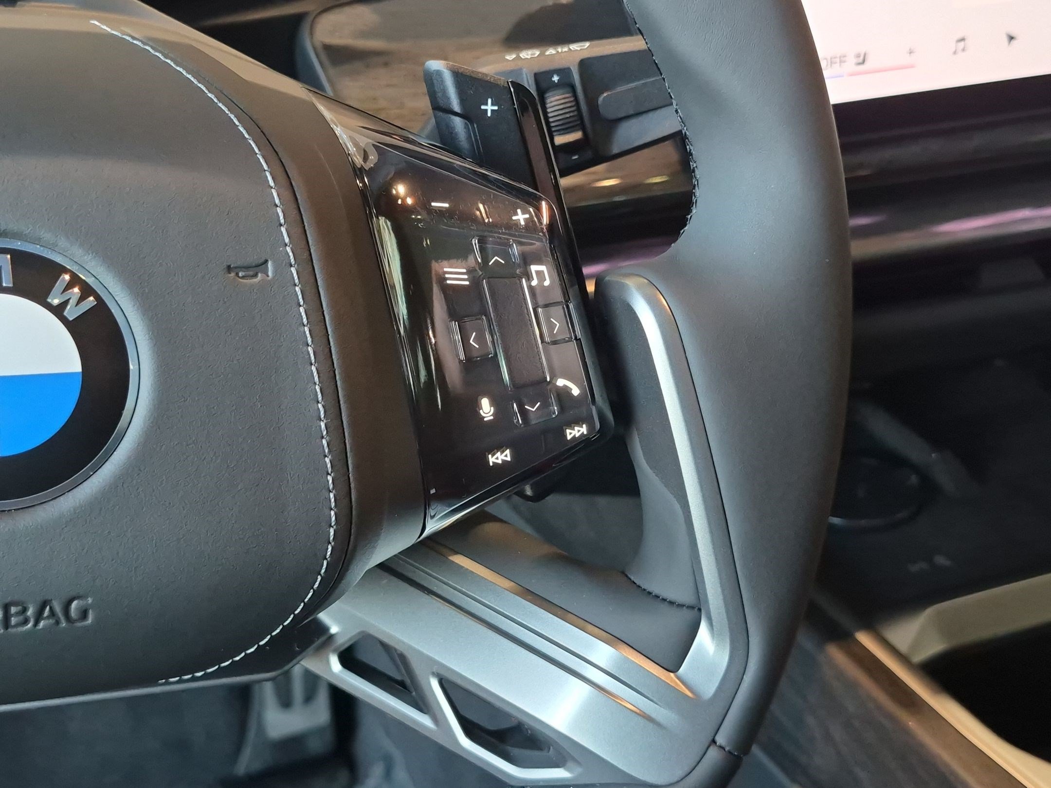 New 2027 BMW 740i w/ M Sport Professional Package RWD image 19