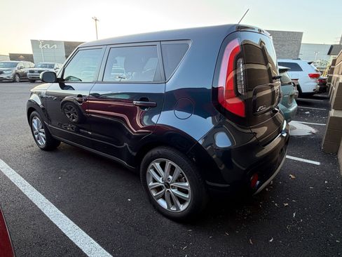 Used 2018 Kia Soul + image 4