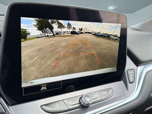 Certified 2025 Chevrolet Blazer LT FWD image 24