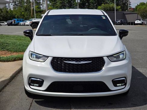 Used 2025 Chrysler Pacifica Select FWD image 22