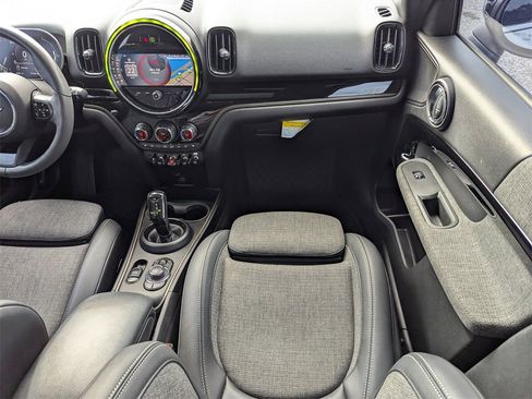 Used 2022 MINI Cooper Countryman S w/ Premium Package image 16