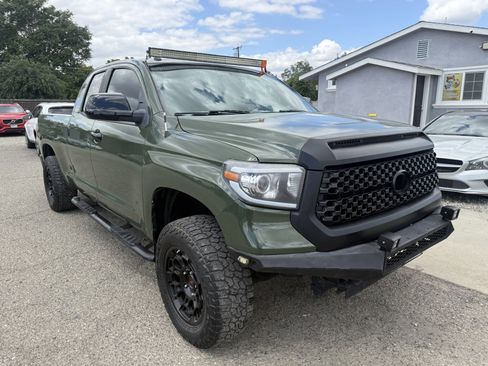 Used 2014 Toyota Tundra SR5 w/ SR5 Upgrade Package RWD image 3