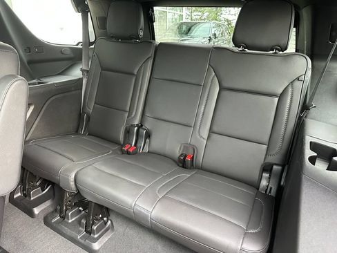 Used 2024 GMC Yukon Denali w/ Denali Reserve Package AWD/4WD image 17