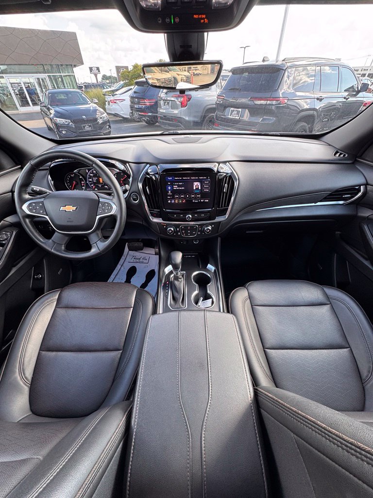 Used 2023 Chevrolet Traverse High Country AWD/4WD image 19