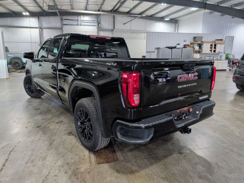 Used 2025 GMC Sierra 1500 Elevation image 4