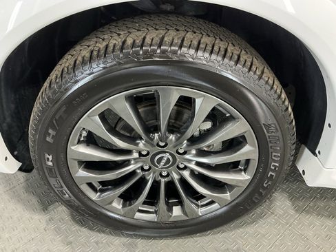 Used 2024 Nissan Armada Platinum w/ Captain's Chairs Package image 44