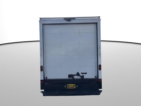 Used 2022 Ford Transit 350 DRW image 5