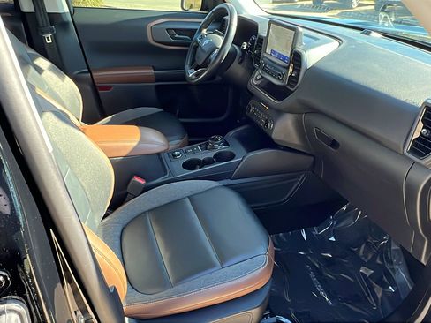 Used 2023 Ford Bronco Sport Outer Banks w/ Tech Package image 20