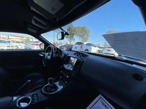 Used 2013 Nissan 370Z Touring w/ Sport Pkg RWD image 12